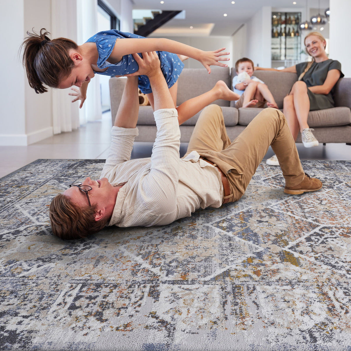 Payas - 5' X 7' Traditional Area Rug - Multi