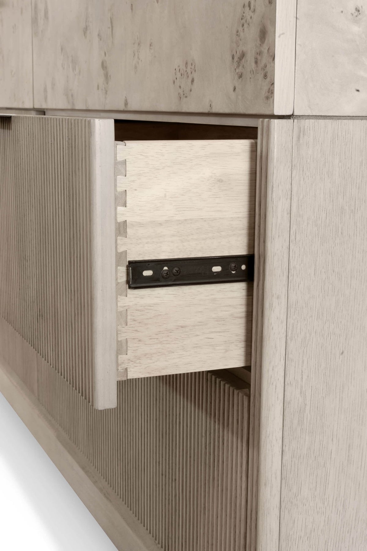 Manhattan Valley - 6 Drawer Dresser