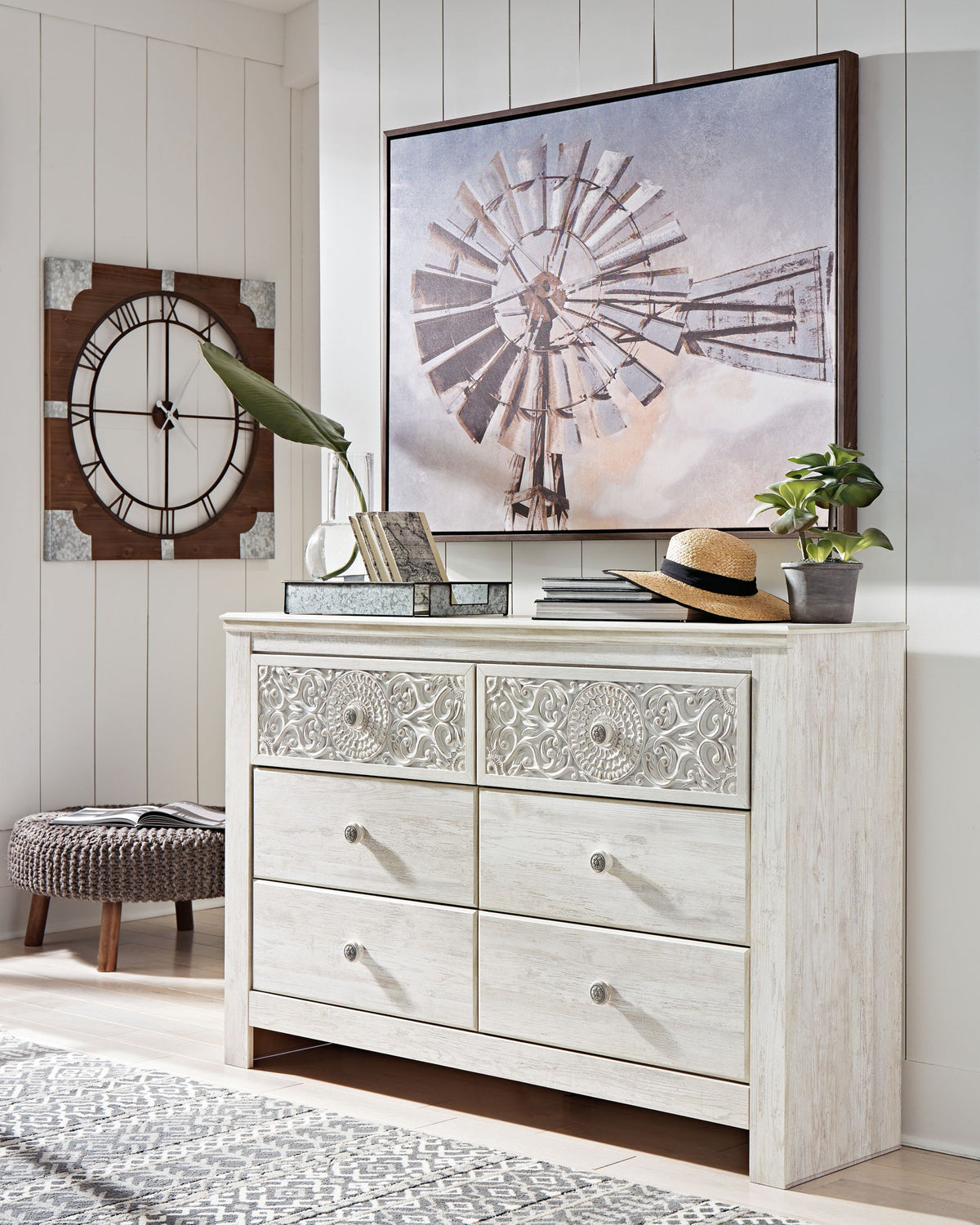 Paxberry - Six Drawer Dresser - Medallion Drawer Pulls - Whitewash