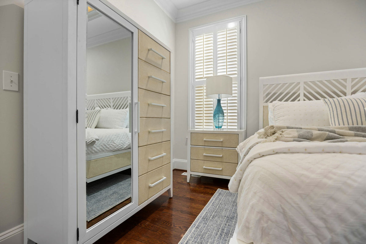 Miramar - Woven Mirrored Door Chest - Sand / Stark White