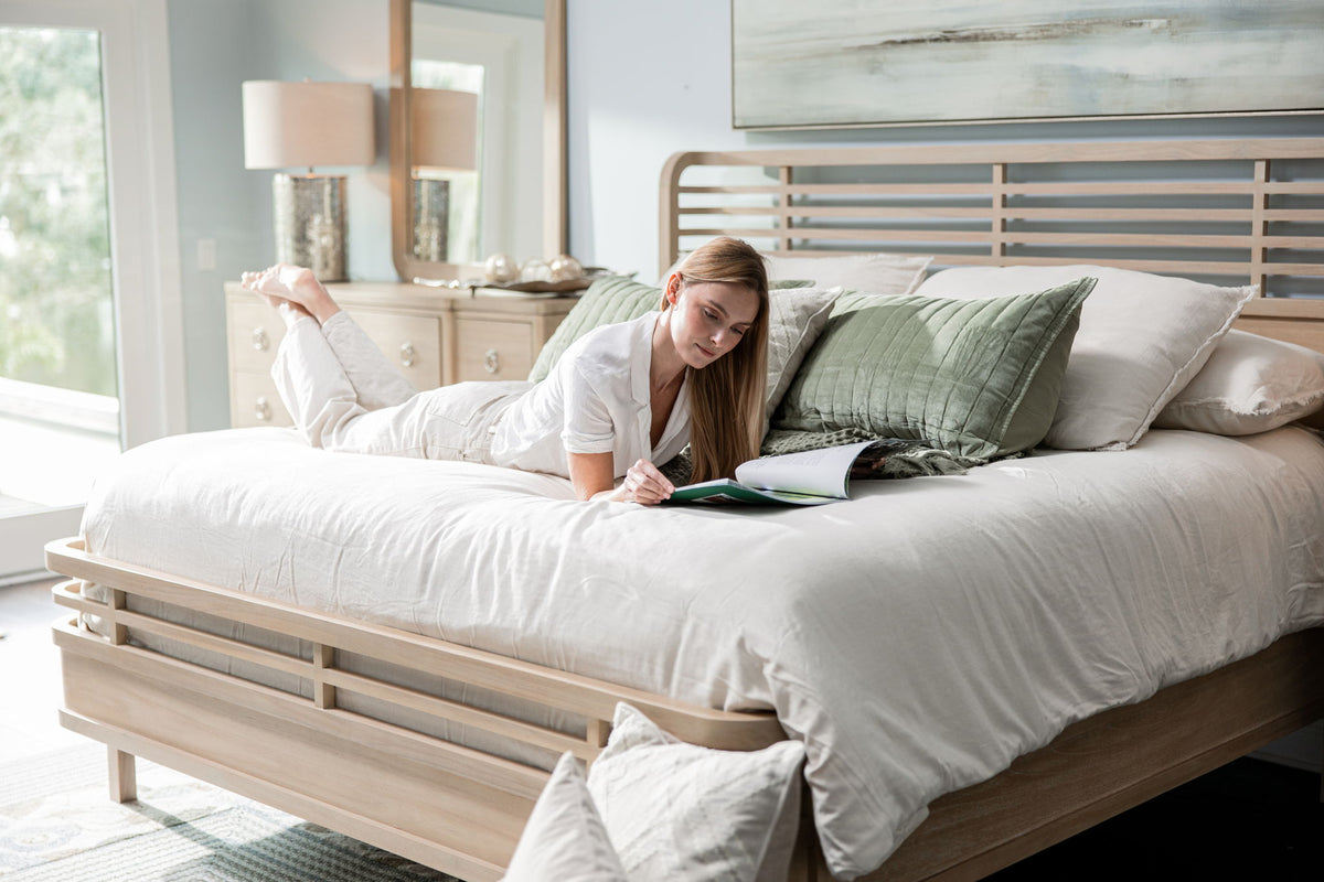 Monterey - Bed