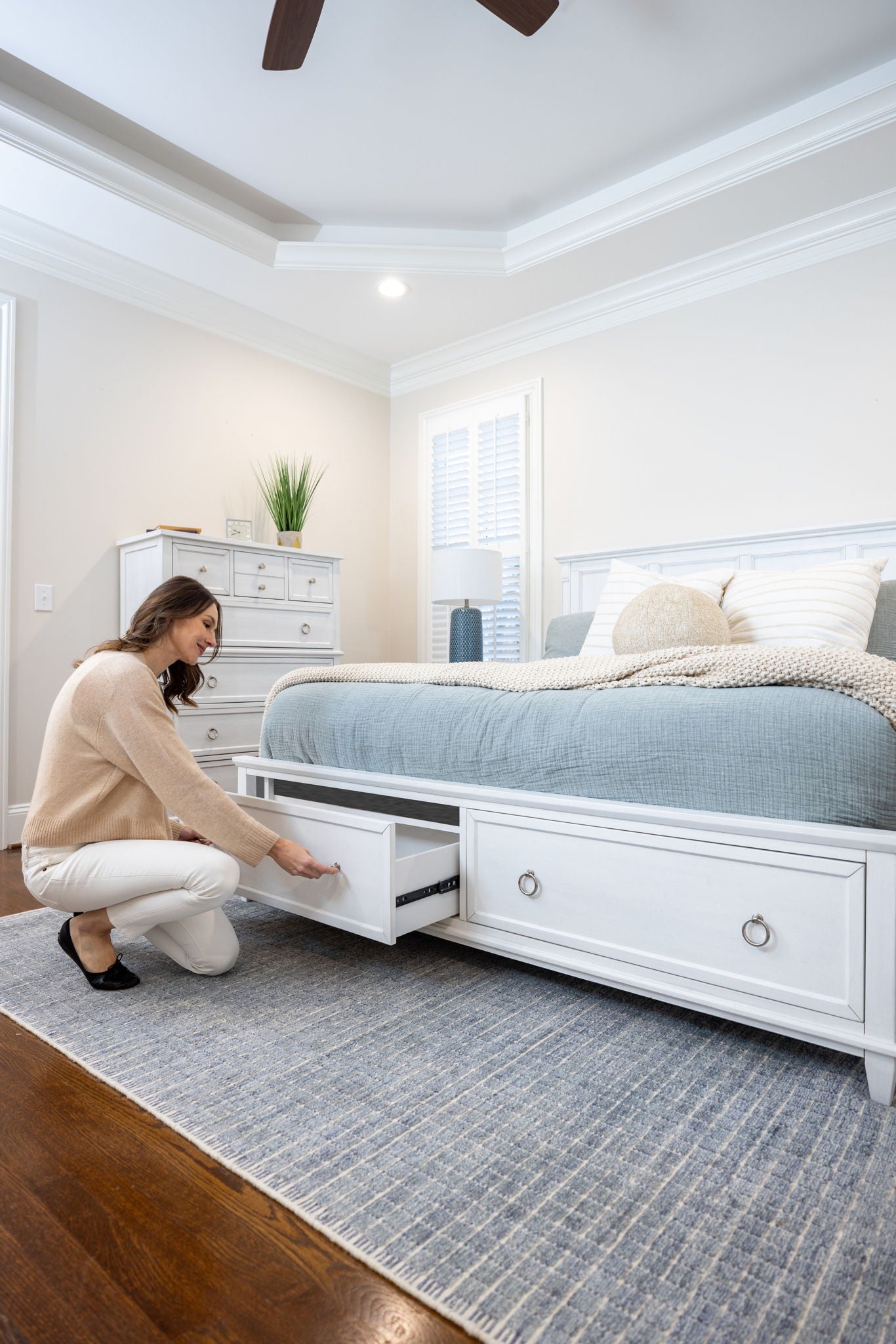 Point Breeze - Storage Bed
