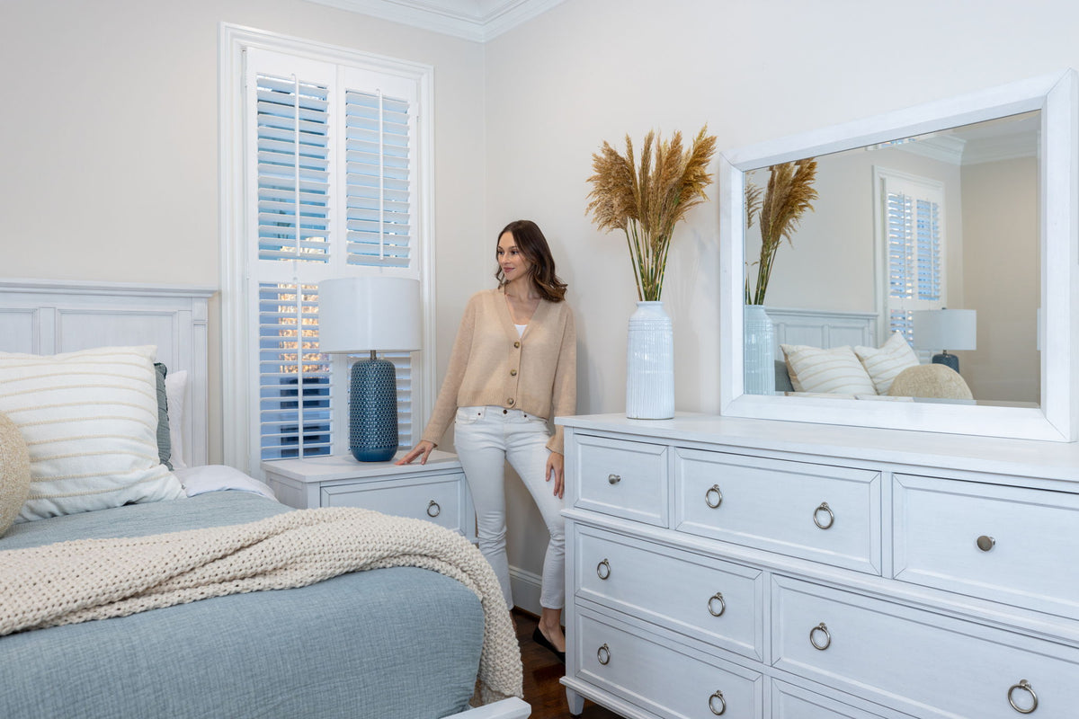 Point Breeze - 7 Drawer Dresser - Fresh White With Soft Gray Glaze