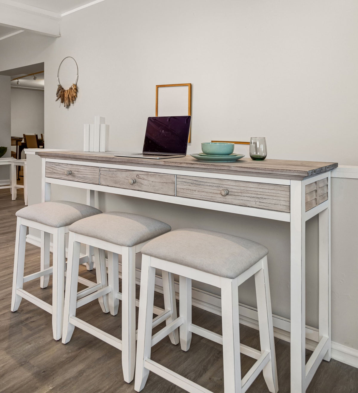 Islamorada - 3-Drawer Console And 3 Stools - Dapple Gray / Blanc