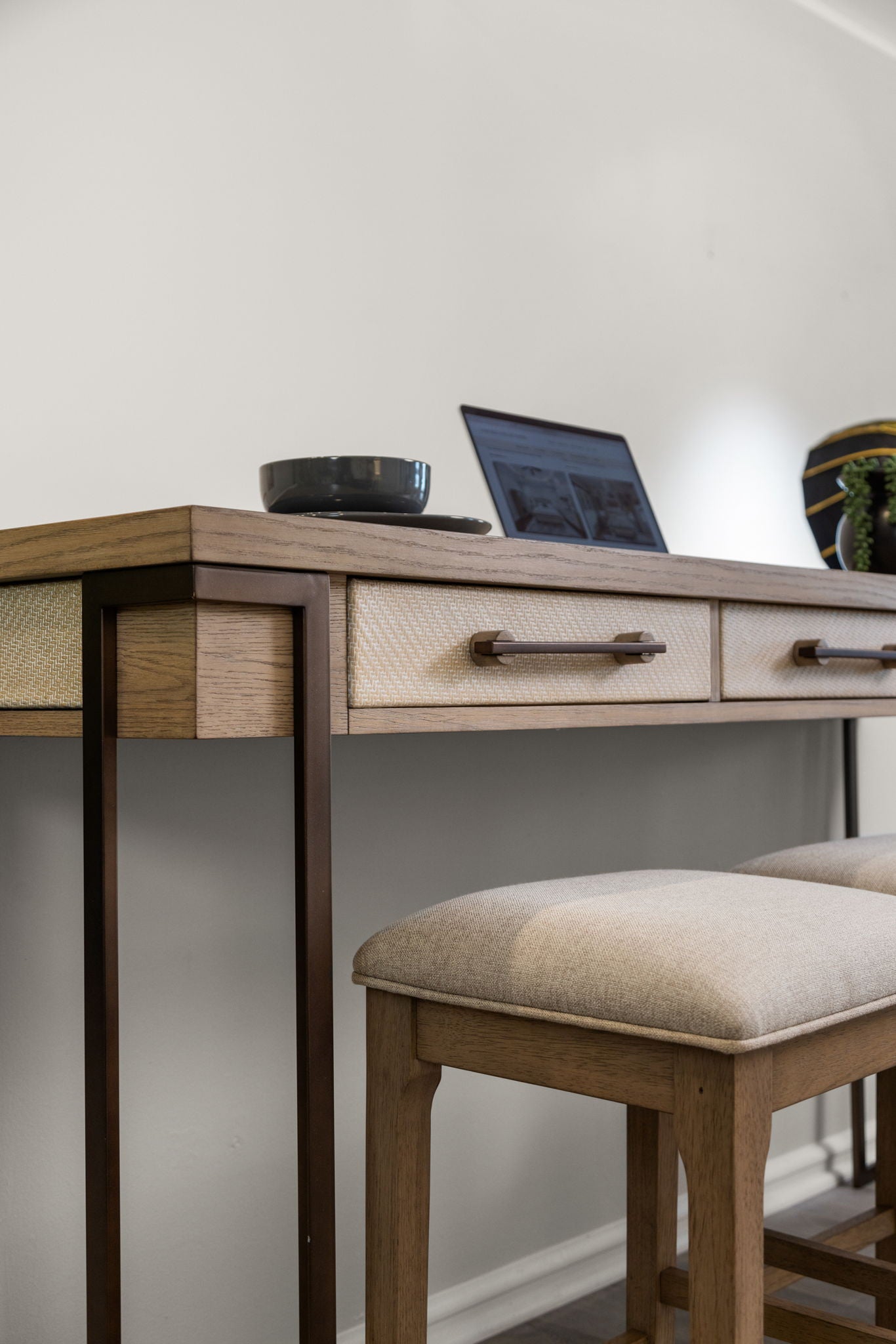 Rio Vista - 3-Drawer Console With Power Strip, USB-A And USB-C Port And 3 Stools - Muted Earth Tones / Clay