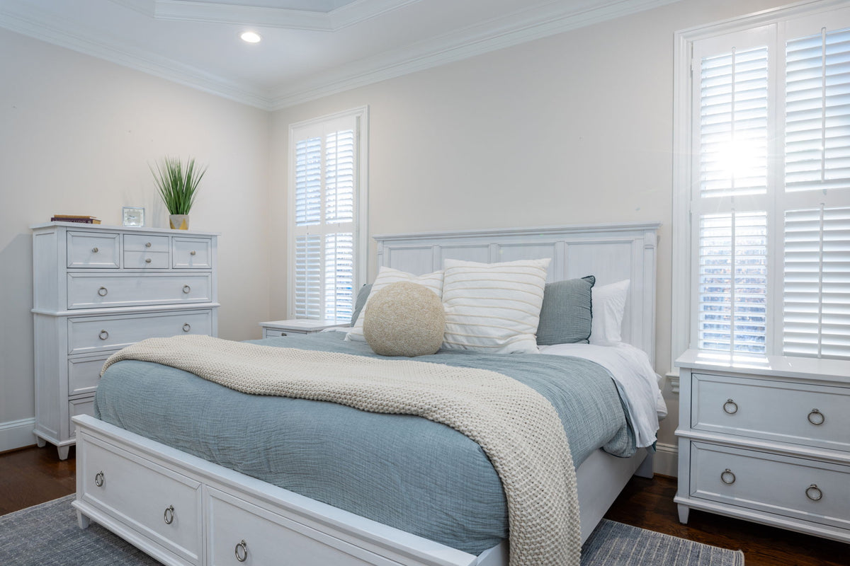 Point Breeze - Storage Bed