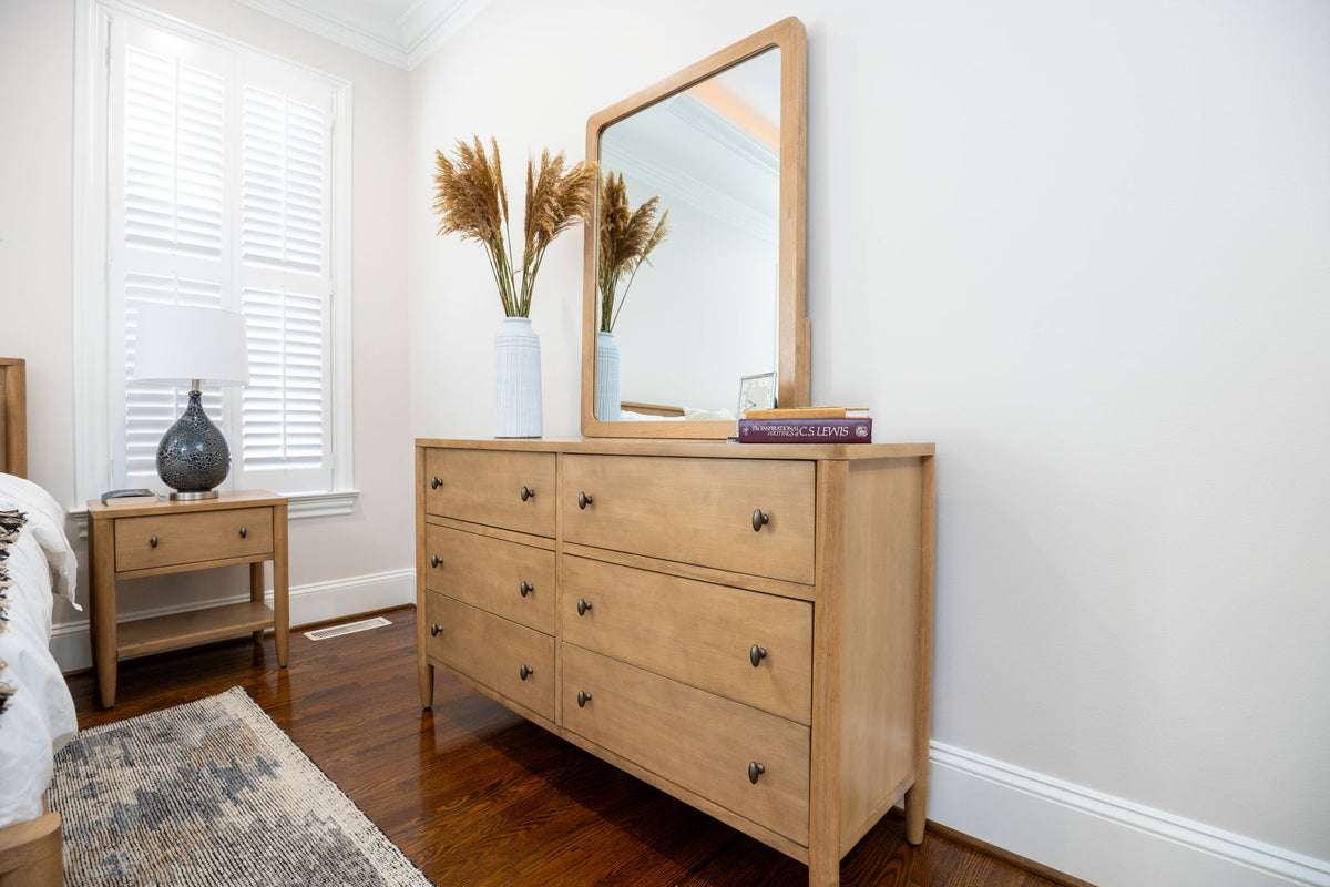 Chatham - 6 Drawer Dresser - Warm Maple