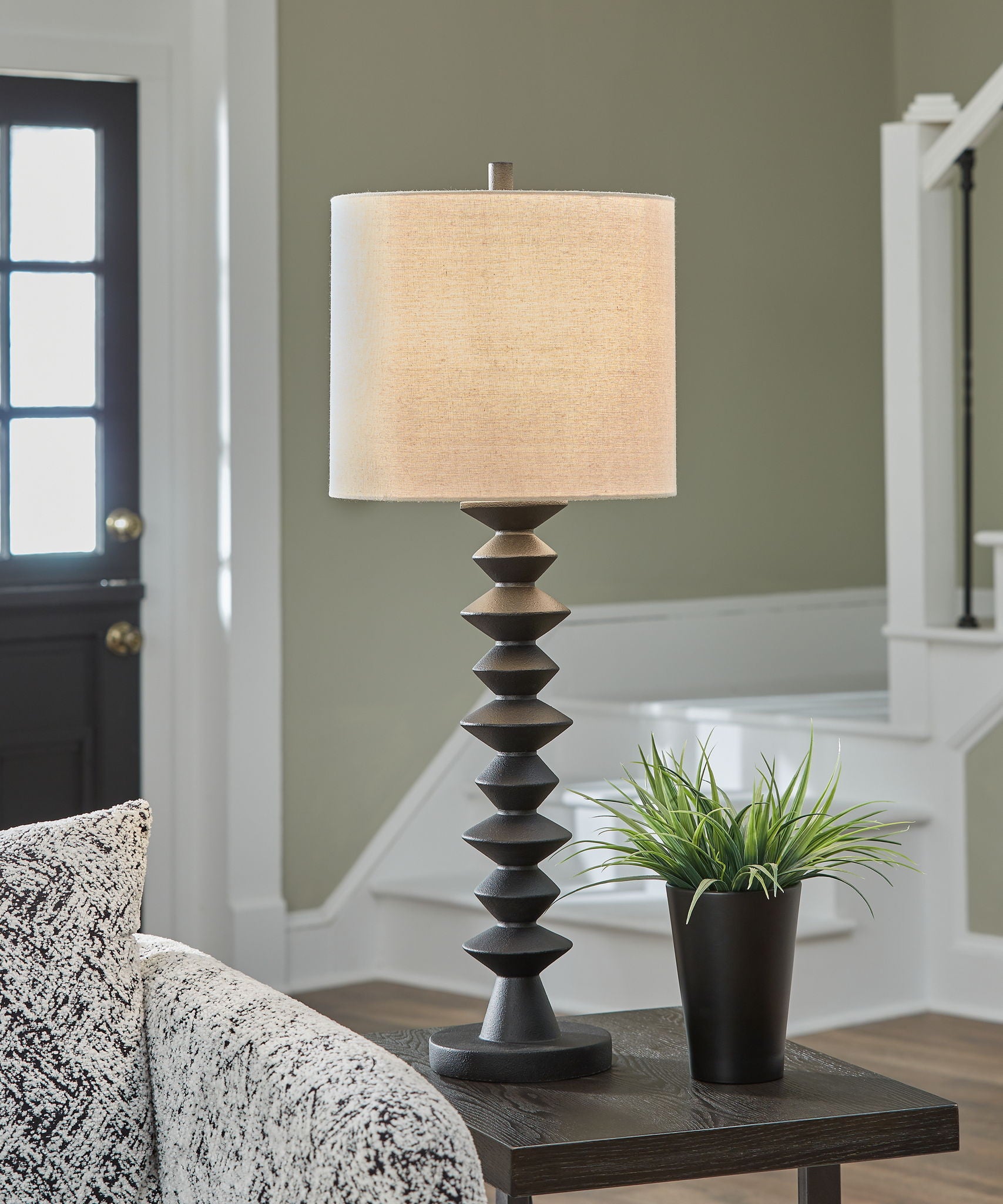 Luanndon - Poly Buffet Lamp - Black