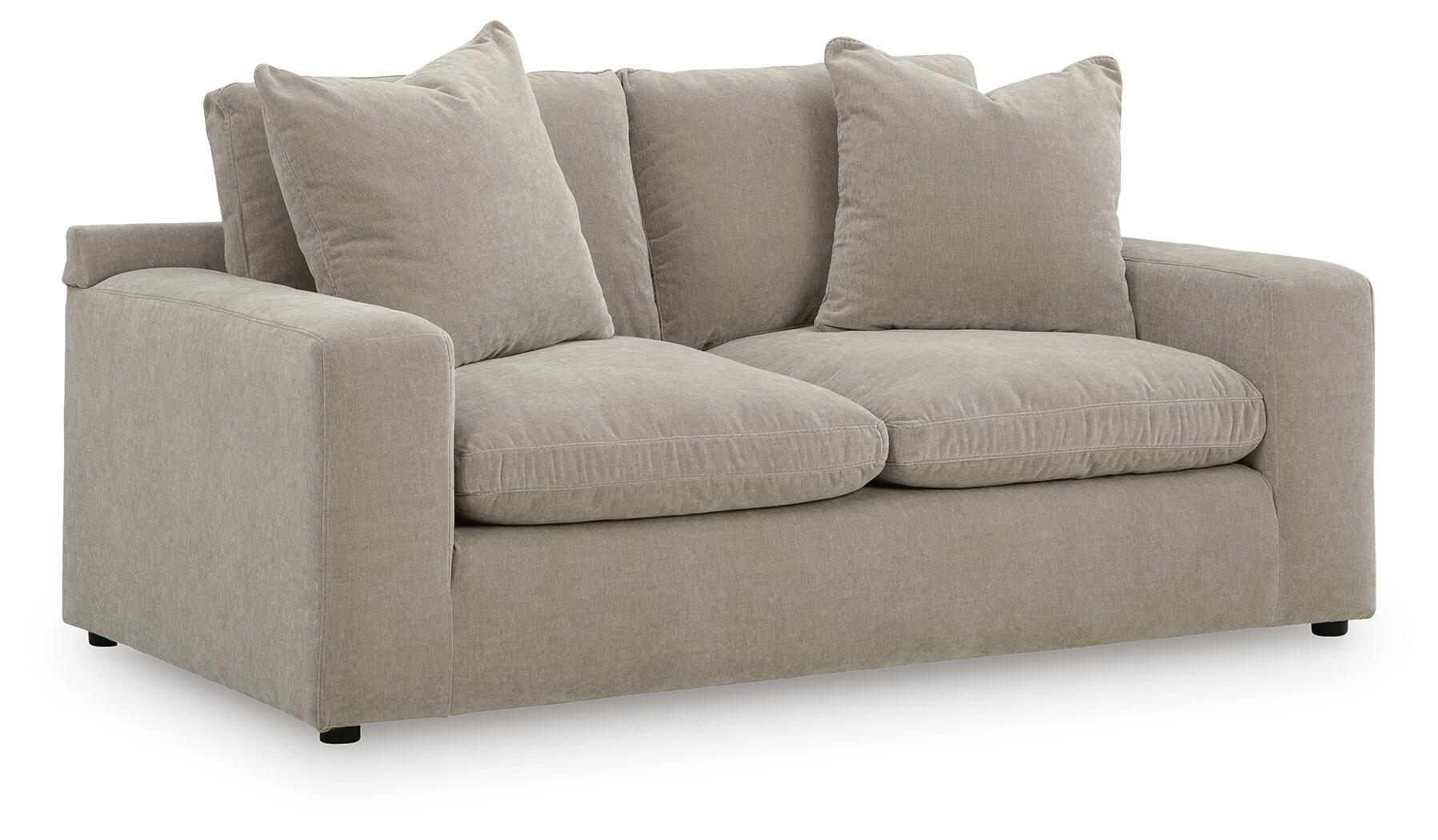 Maxton Heights - Loveseat