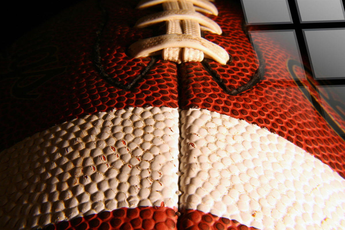 Gridiron Detail Tempered Glass - Red / White