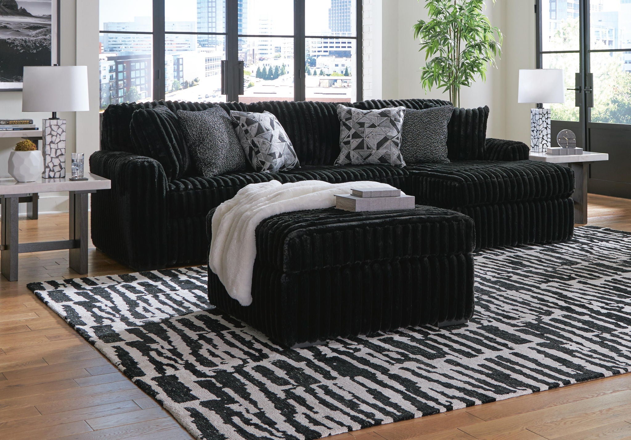 Midnight-Madness - Sectional - Onyx
