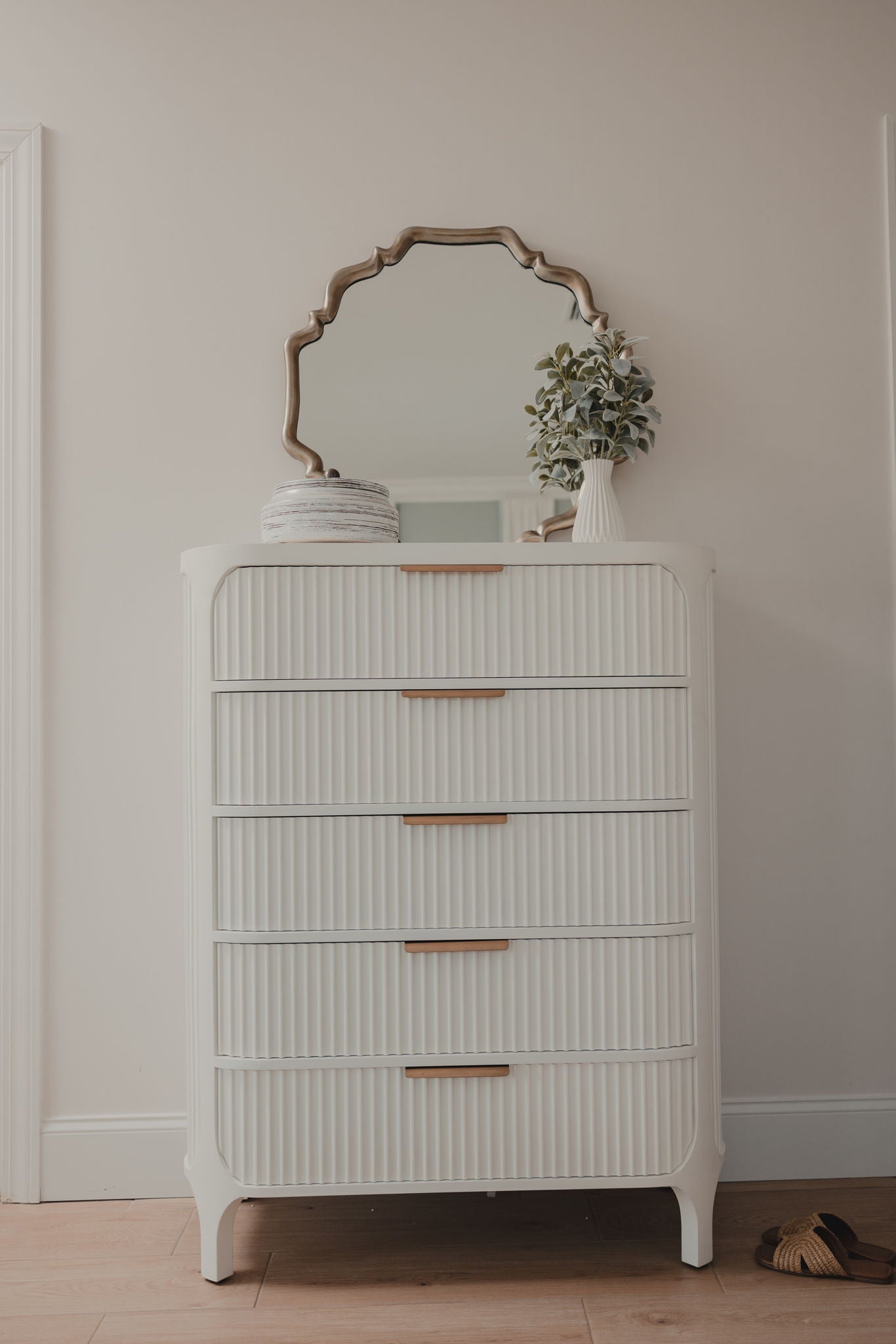 Montauk - 5-Drawer Chest - White