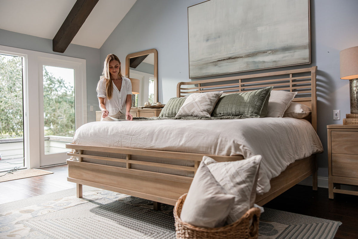 Monterey - Bed
