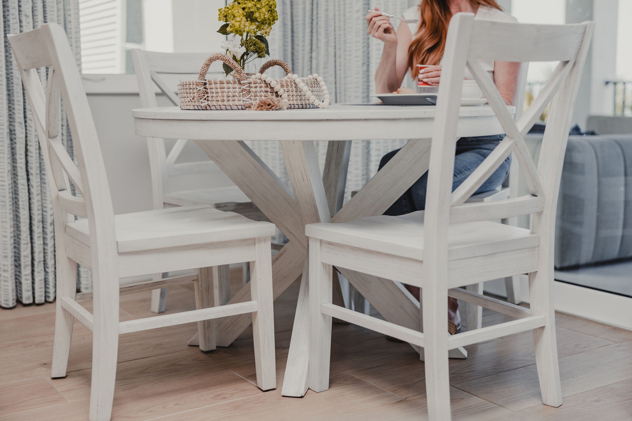 Surfside - Round Dining Table - Weathered White