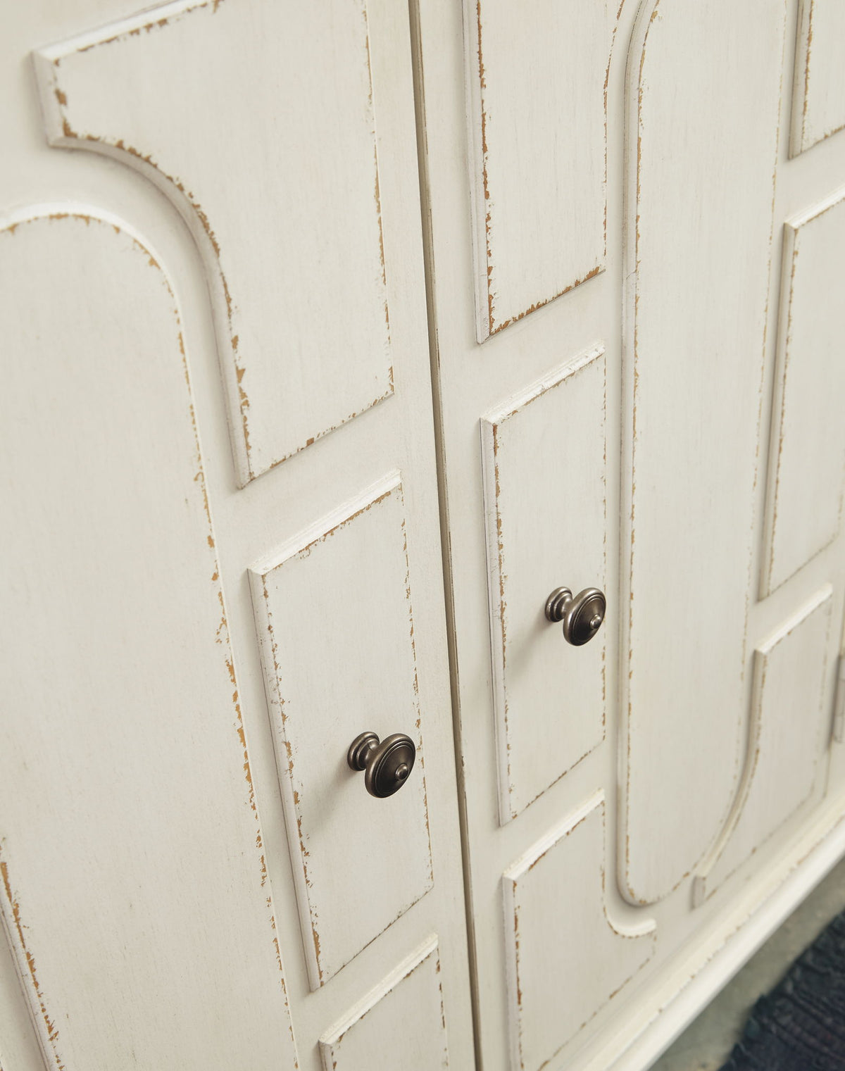 Roranville - Accent Cabinet - Antique White