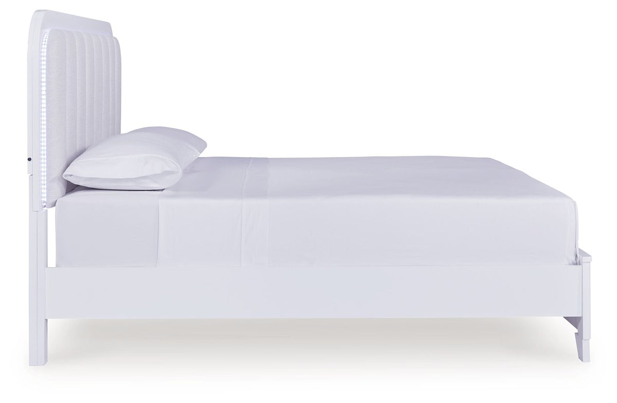 Jarlee - Upholstered Panel Bed