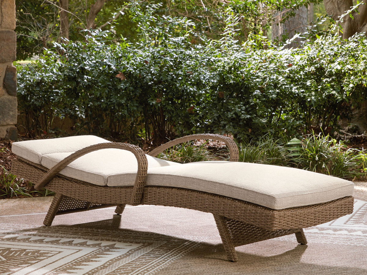 Laguna Heights - Chaise Lounge With Cushion - Beige